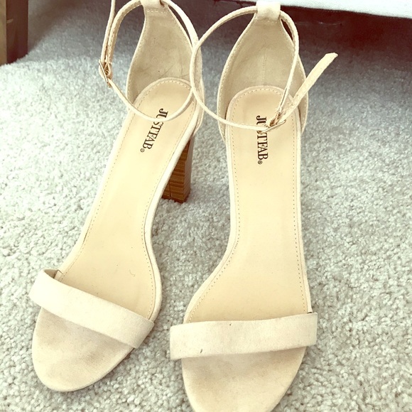 JustFab Shoes - Tan Suede Heels